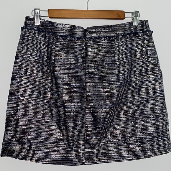 Gap women’s metallic textured skirt with pockets - Picture 2 of 11